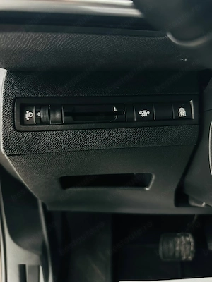 Peugeot 3008 - imagine 11