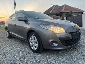 renault megan 1.6 benzina - imagine 4