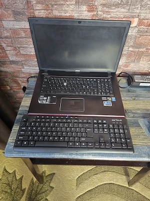 MSI MS 1757   i5 4200M, 8GB RAM, HDD 256GB, 17.3" Full HD, baterie nouă