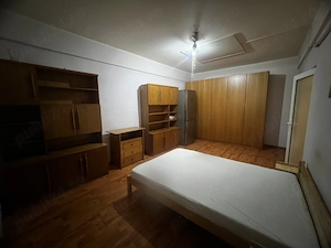 De inchiriat apartament 1 camera zona Micro 40(vis a vis de Shopping City) - imagine 7