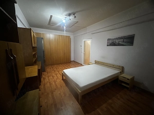 De inchiriat apartament 1 camera zona Micro 40(vis a vis de Shopping City) - imagine 6