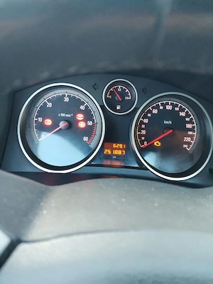 Opel Astra H 2007 - imagine 4