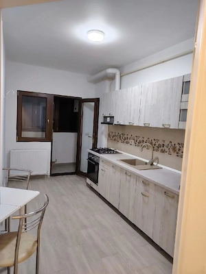 Închiriez apartament cu 2 camere  - imagine 7