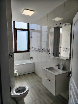 Închiriez apartament cu 2 camere  - imagine 5