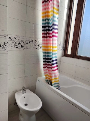 Închiriez apartament cu 2 camere  - imagine 8
