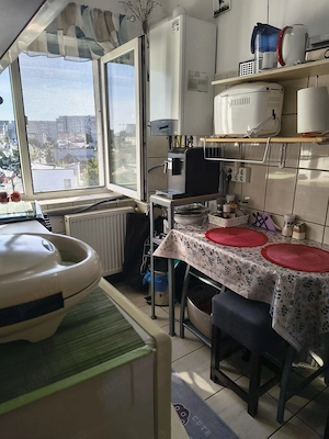 Apartament 2 camere decomandat, cu garaj si centrala proprie - imagine 7