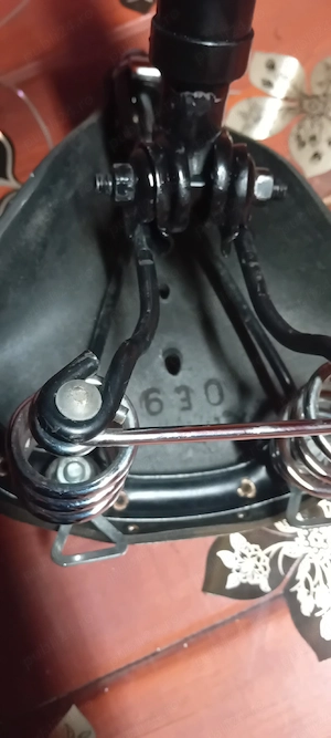 Șa bicicletă Brooks. Șa bicicletă de piele, Brooks, englezească, în stare foarte bună.  - imagine 4