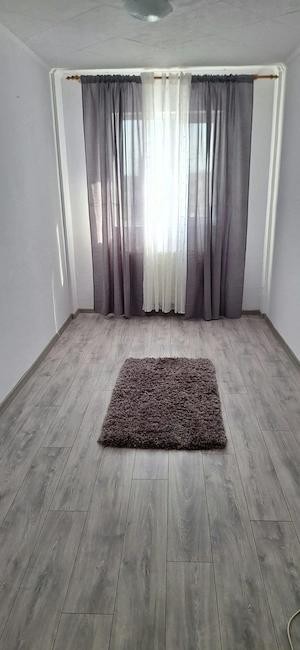 Vand apartament 3 camere , central (Luca) , semidecomandat et 4  4