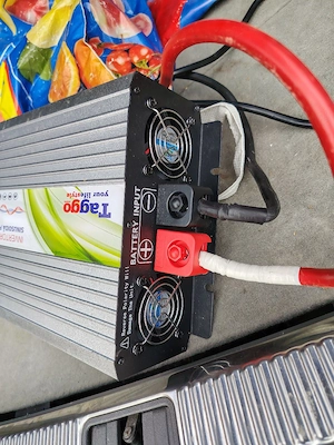 Vând invertor 8.000 W  24 V