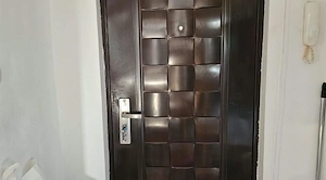 ap 2 camere spatios in spatele Spitalului Judetean, langa parcul  Padurice  cu CENTRALA PROPRIE - imagine 9