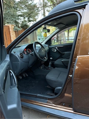 Dacia Duster 4x4 1.5dCi 2012 249.000KM! Cumparata de noua - imagine 9