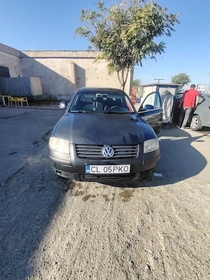 Vând Volkswagen passat b5.5 1.9 an 2002 .131cp. mașina nu este pentru pretențioși.toate actele in re - imagine 4