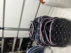 Vand 2 trolere ghiozdan-400 lei ambele
