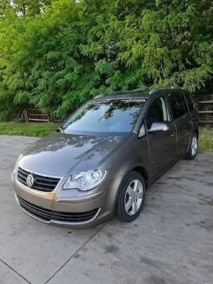 Volkswagen Touran - imagine 5