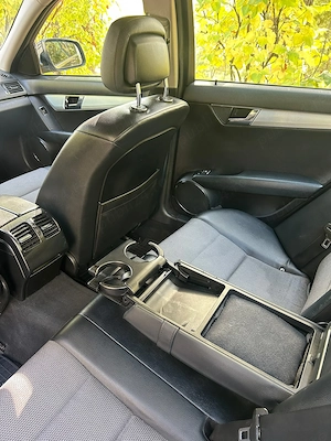 Mercedes C220 Avantgarde, 170 cp, 2007 - imagine 4