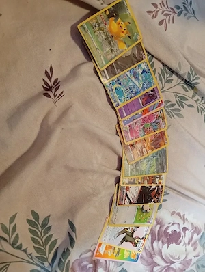 carduri pokemon de vânzare