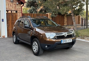 Dacia Duster fabricație 2012, echipată cu motorul fiabil 1.5diesel de 110 CP și tracțiune integrală  - imagine 2