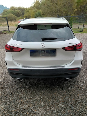 Mercedes GLA 200 D 4MATIC - imagine 6