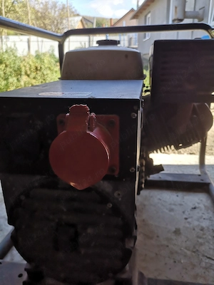 Vând generator honda trifazic 6.5