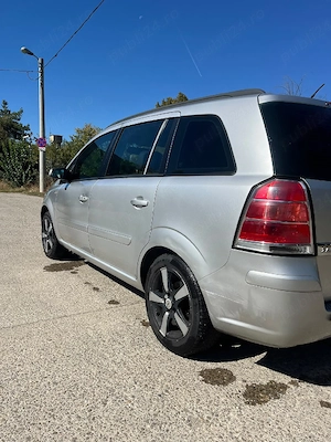 Opel Zafira  - imagine 4