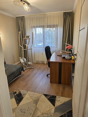 vând apartament cu 3 camere langa Ramada parter inalt 2 bai - imagine 8