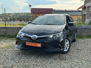 Toyota auris 1.8 hibrid  - imagine 4