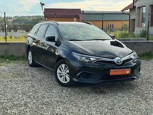 Toyota auris 1.8 hibrid 