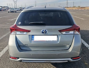 vand Toyota Auris Touring Sport hybrid - imagine 5