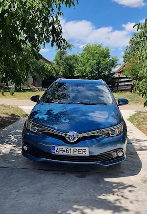 Toyota auris hibrid break an 2015 euro 6