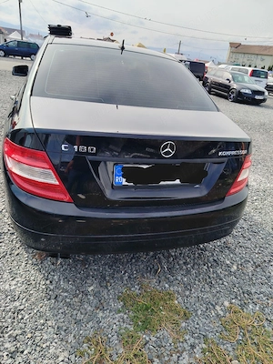 vand Mercedes c class 1.8 benzină stare foarte buna - imagine 2