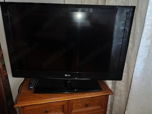 TV  LED LG 32LE4500 diagonala 81cm impecabil