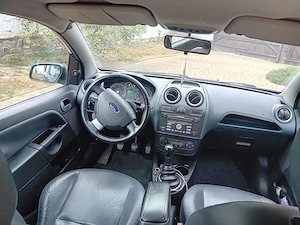 Ford fiesta ghia - imagine 2