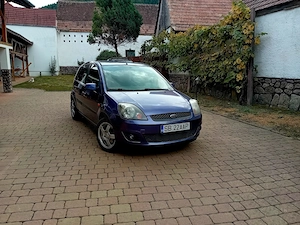 Ford fiesta ghia - imagine 4