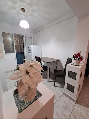 Proprietar închiriez apartament cu 3 camere - imagine 6