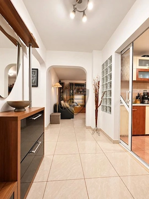 3 camere, Boxa,  decomandat, etaj 1, 2 băi, centrală proprie – Anda/CET - imagine 10
