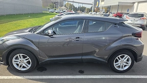 Vând Toyota C-HR, benzină, 2019, 37.600 km - imagine 2