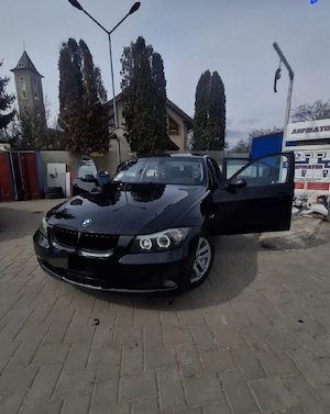 BMW Seria 3  - imagine 2