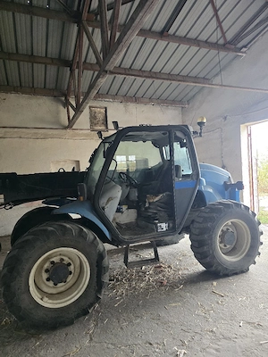 De vanzare incarcator telescopic New Holland LM435A - imagine 5