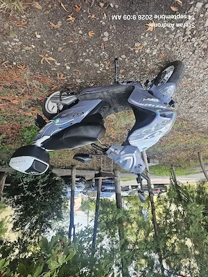 vănd scuter electric