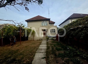 Casa 5 camere 374 mp utili + Anexa 75 mp in punctul 0 al Fagarasului