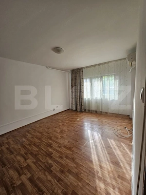 Apartament 4 camere decomandat, 2 băi, parter, zona Caraiman
