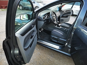 Ford Focus 2 Facelift Break 1.6 diesel 2010 - imagine 9