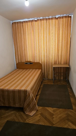 Camera in apartament de 4 camere pentru inchiriat ! - imagine 2