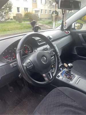 VW Passat B7 2011  - imagine 2