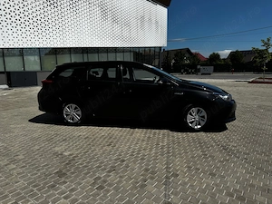Toyota auris 1.8 hibrid 2017  - imagine 2