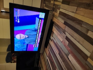 Televizor LCD Grundig diagonala 80cm