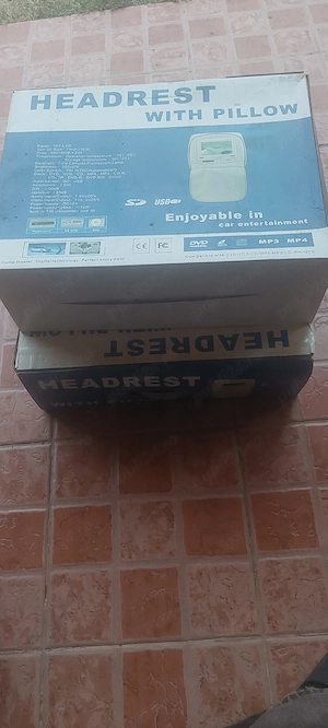 Tetiere auto cu DVD-uri încorporate