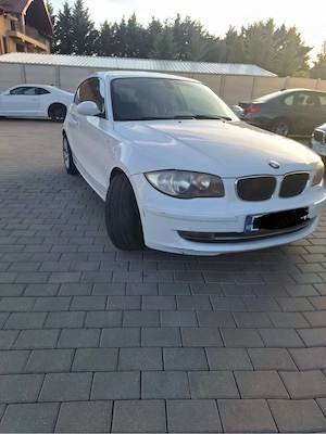 Vând BMW Seria 1, an 2009, motor 2.0 diesel, cutie manuală, 318.000 km. - imagine 10