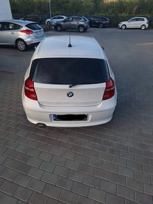 Vând BMW Seria 1, an 2009, motor 2.0 diesel, cutie manuală, 318.000 km. - imagine 2