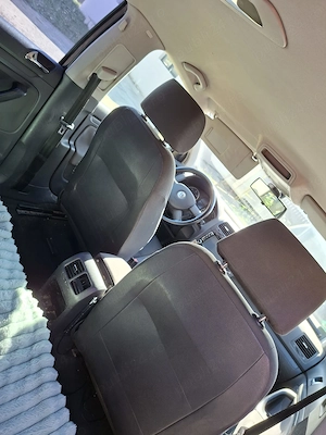 Volkswagen golf 5 1.9 2004 primul proprietar are itp și revizie tehnica recent facute - imagine 5